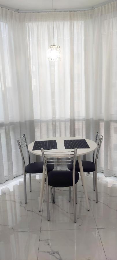 Appartement Malinki à Odessa Extérieur photo
